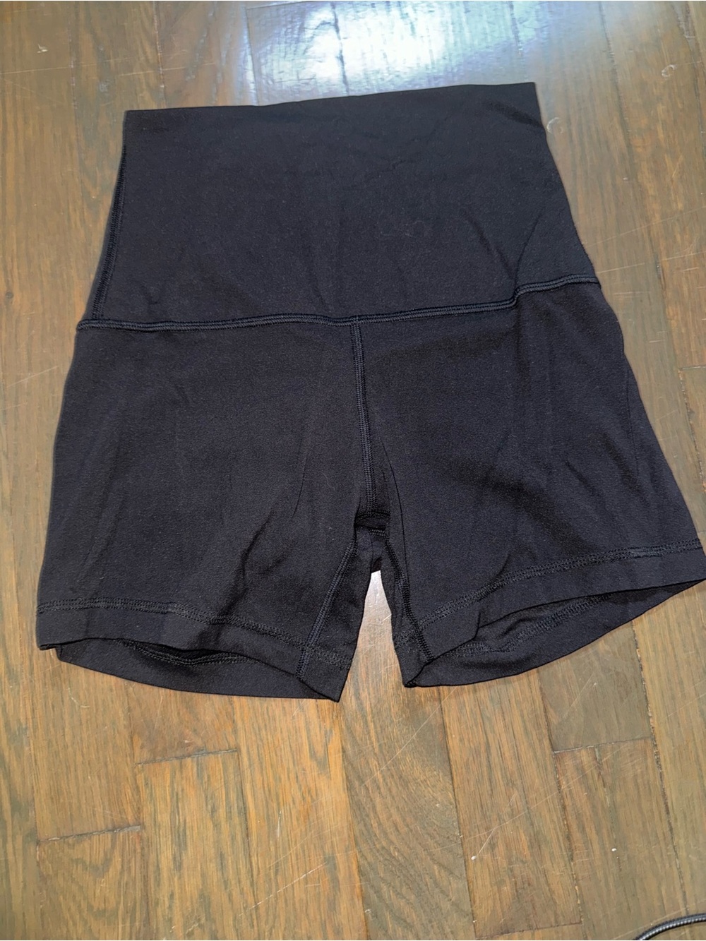 Lululemon Align High-Rise Short 4"
Black size 4 - Like New - Picture 4 of 5